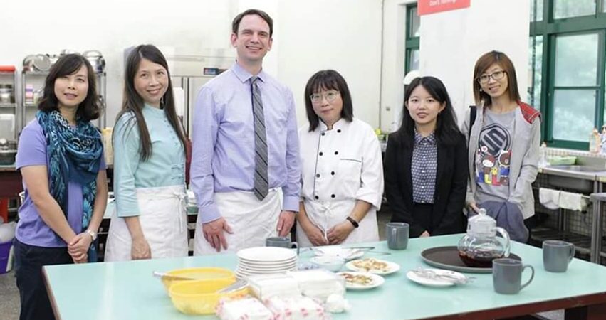 武崙國中再傳捷報　簡美芳老師與劉祐丞同學獲全國技藝教育績優殊榮