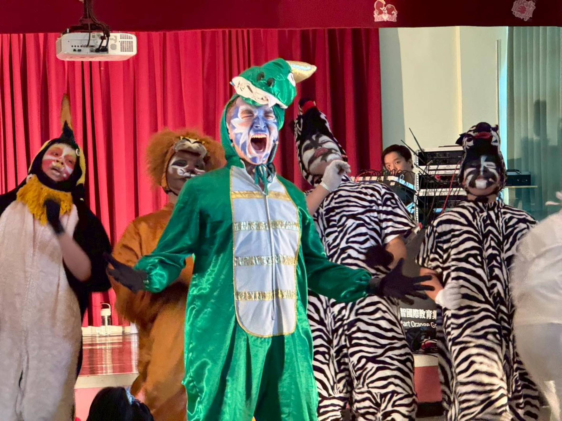 醫院也有小劇場!嘉基以戲劇療癒童心 《動物星球》品格教育引共鳴 醫院也有小劇場!嘉基以戲劇療癒童心 《動物星球》品格教育引共鳴