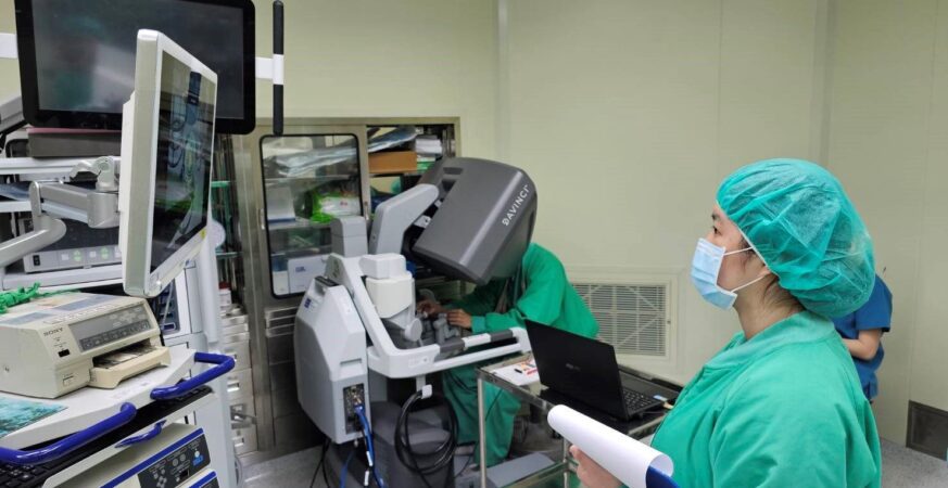 達文西泌尿科手術費用大降　北市聯醫守護男性健康